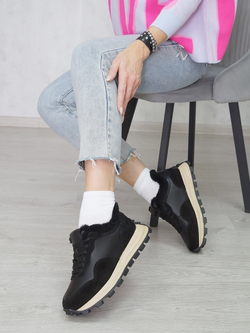 Кроссовки женские зимние