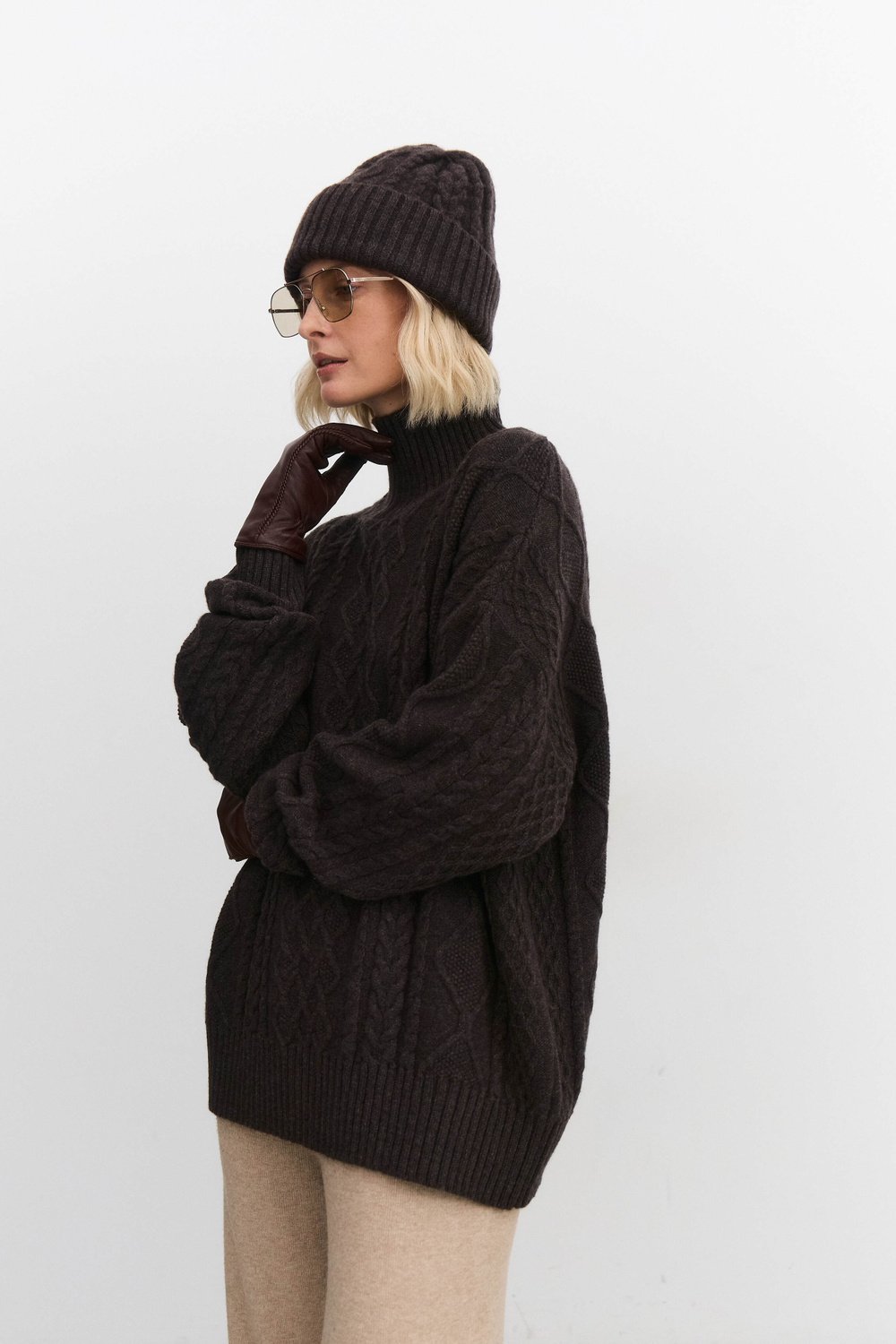 Свитер с аранами