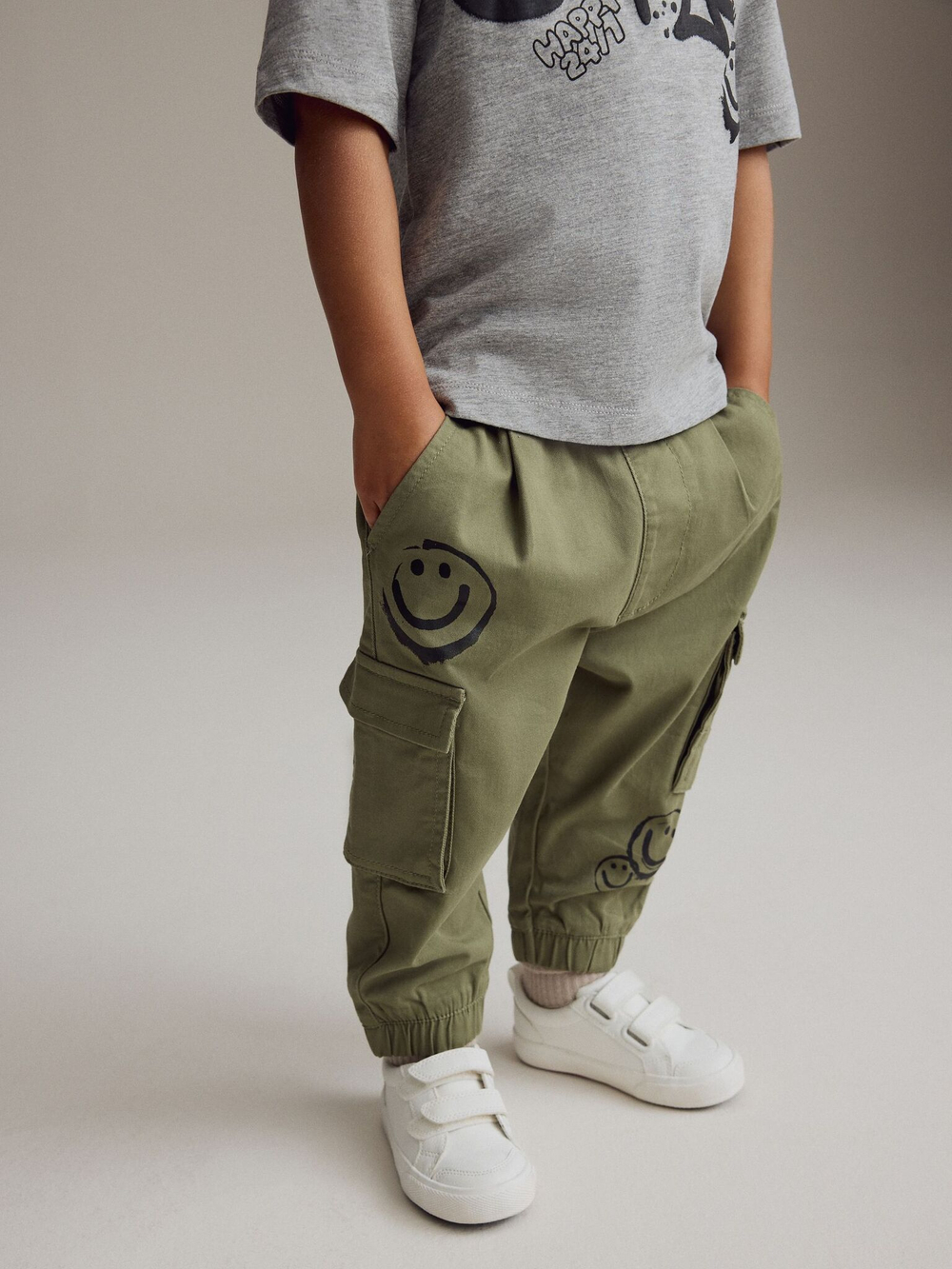 Футболка и брюки карго в комплекте для мальчика Next B92-822, Серый, Хаки