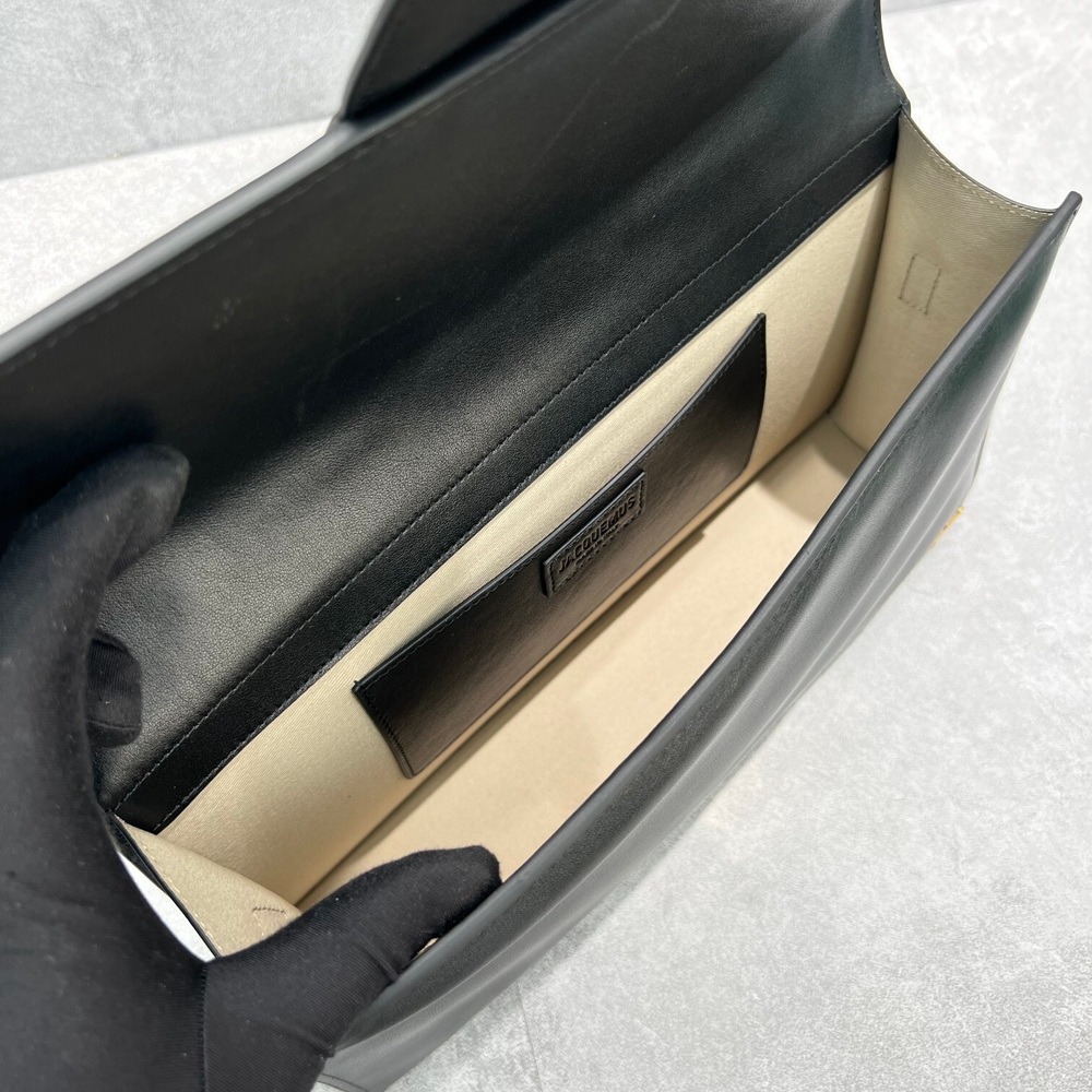 Jacquemus Le Bambinou 34 cm