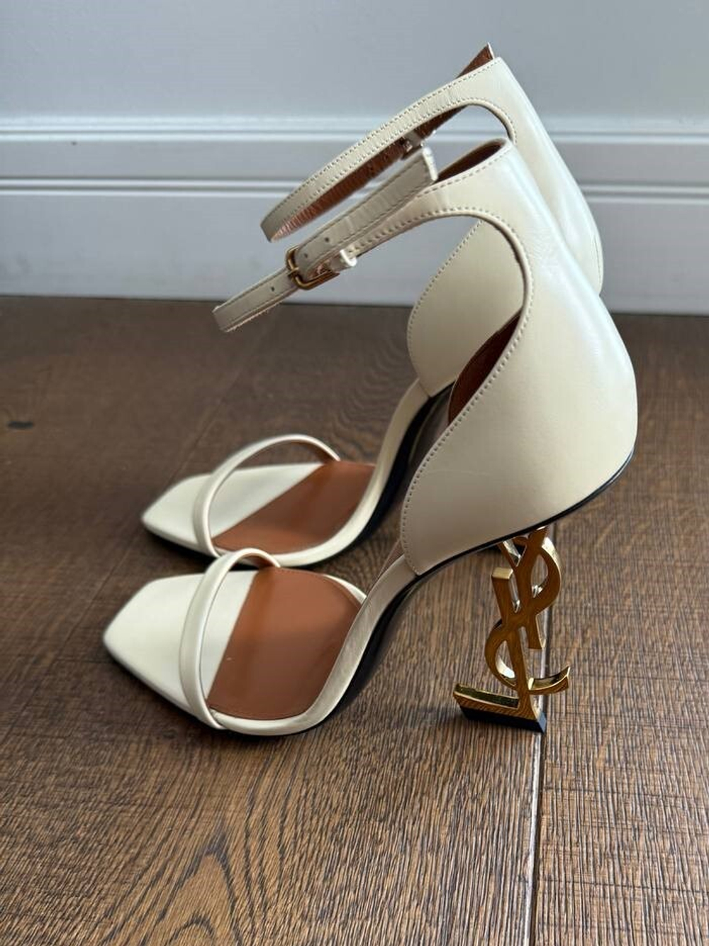 Босоножки Saint Laurent Opyum