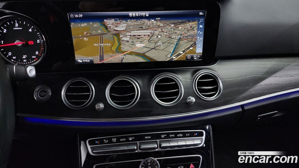 Mercedes-Benz E-Class W213 E220d Avangarde (10.2019)