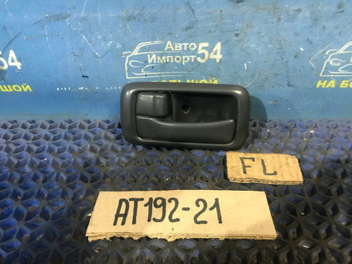 Ручка двери передней левой салонная TOYOTA CARINA 1994