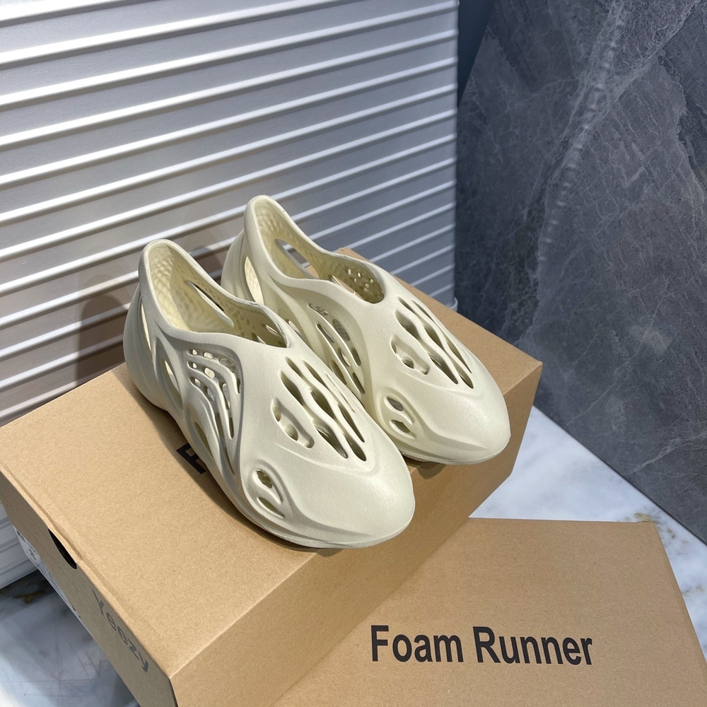 Adidas Yeezy Foam Runner