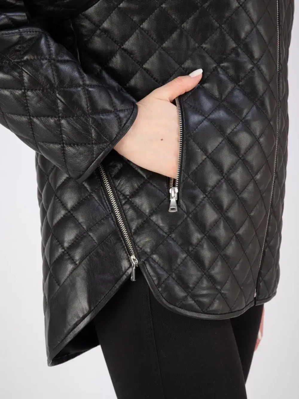 Куртка кожаная двухсторонняя с капюшоном демисезон