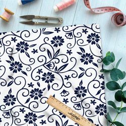 Ткань штапель роспись синими цветами на бежевом фоне