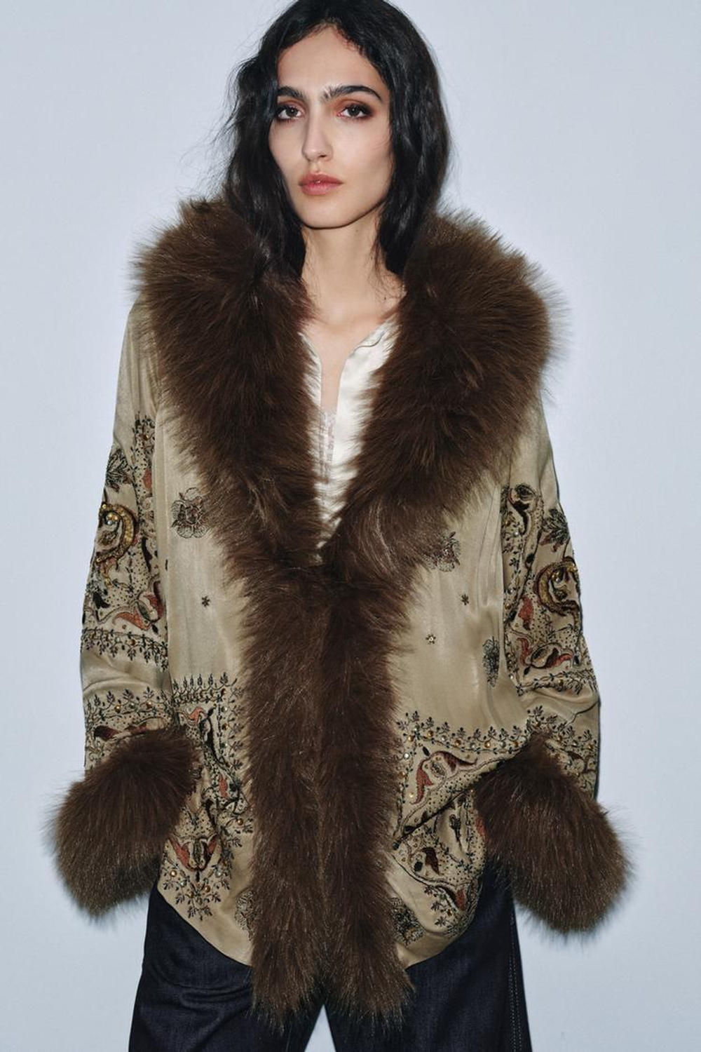 ZARA КИМОНО С ВЫШИВКОЙ — ZW COLLECTION LIMITED EDITION, СВЕТЛО-ЗЕЛЕНЫЙ