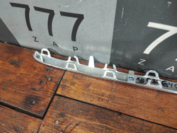 Накладка решетки радиатора Mercedes V (W447) 14-нв Б/У Оригинал A4478880800