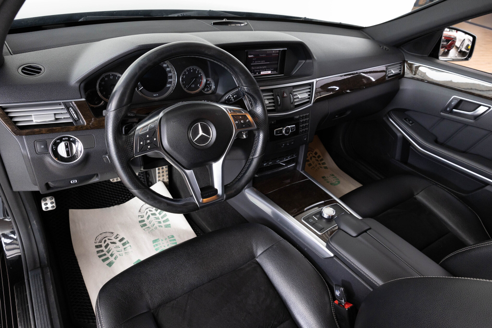 Mercedes-Benz E-Class, 2012 год