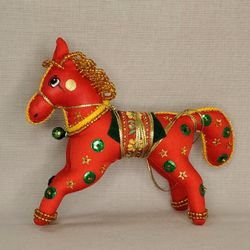 Бисерная ёлочная игрушка Лошадка №2