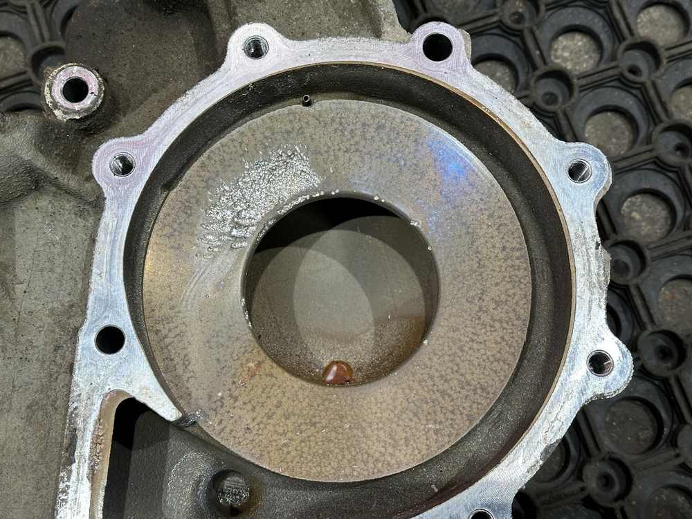 Корпус водяного насоса