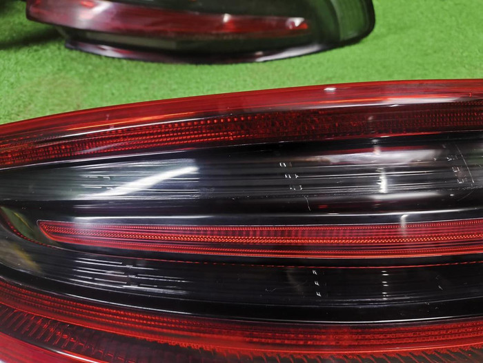 Фонарь левый внешний Porsche Macan 95b (2014-2018)