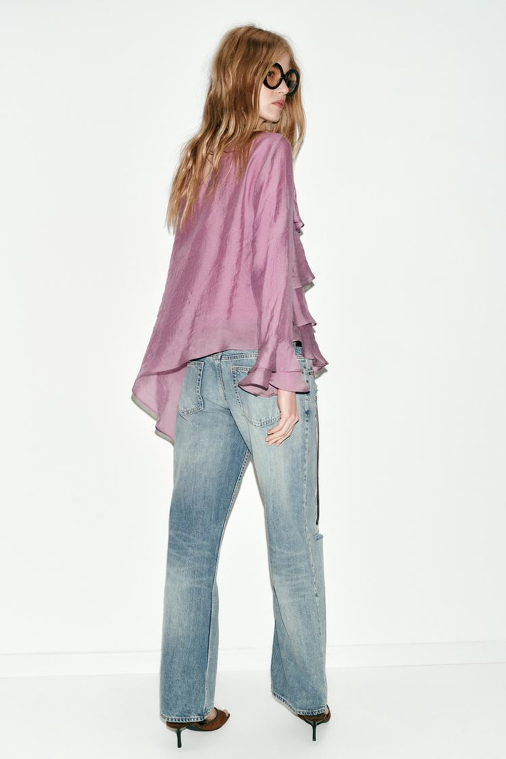 ZARA АСИММЕТРИЧНЫЙ ТОП С ВОЛАНАМИ, ЦВЕТ МАЛЬВЫ