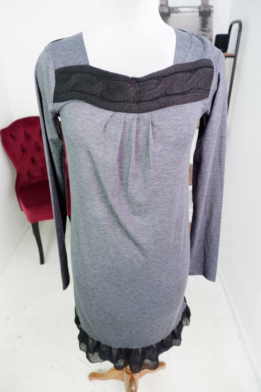 Платье Intimissimi базового цвета, маркировка М, визуально на 46 размер