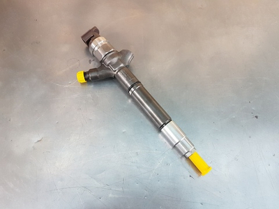 Форсунка топливная Denso 23670-51030