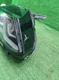Битая Фара правая Geely Coolray (2019-2024) LED