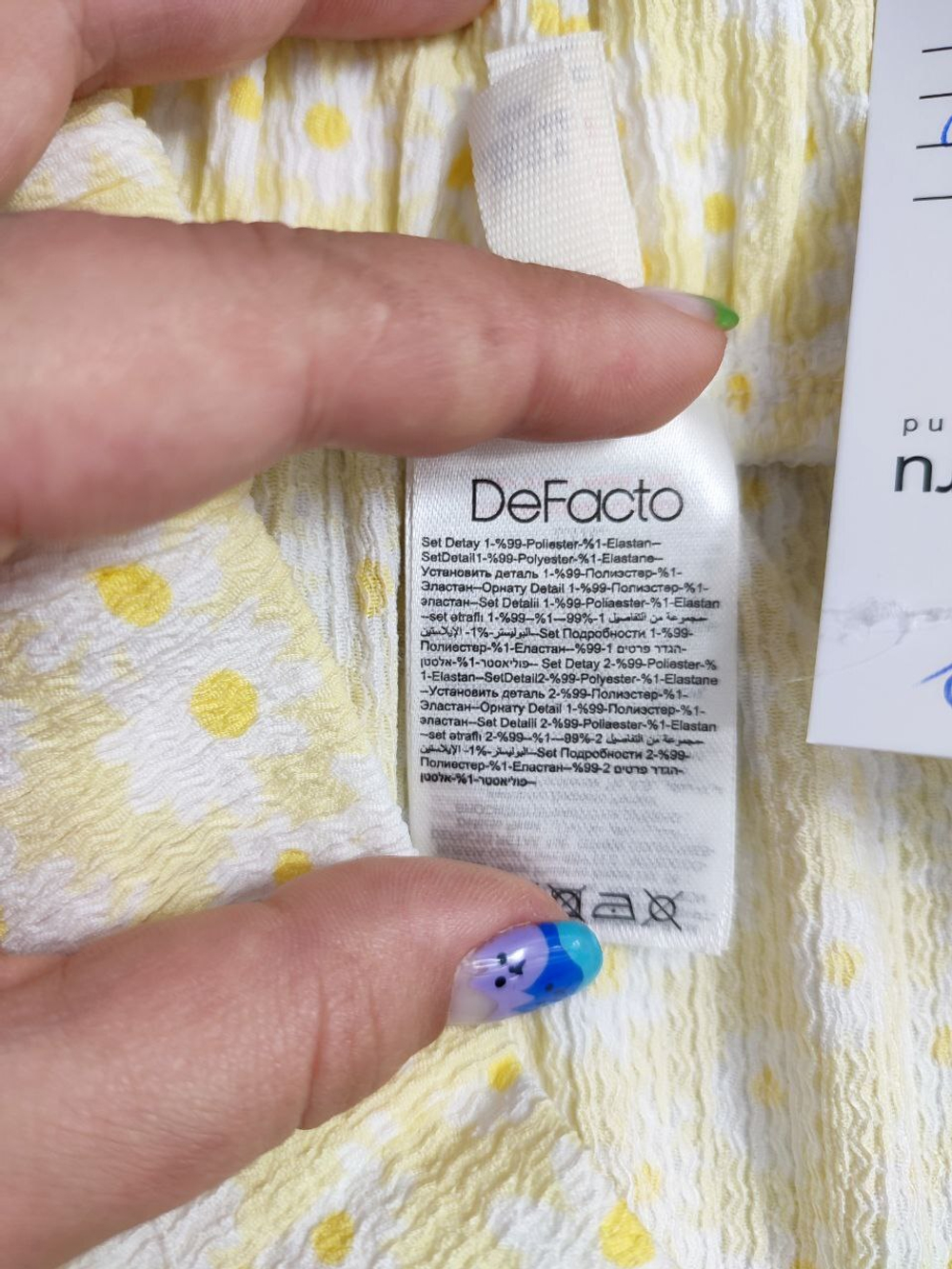 Брюки DeFacto с ромашками на 10-11 лет