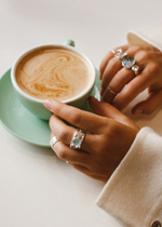 Кольцо «Мозаик» с овальным пренитом и сердечком белый циркон