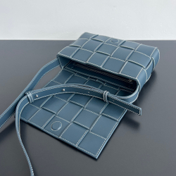 Bottega Veneta Cassette 23 cm