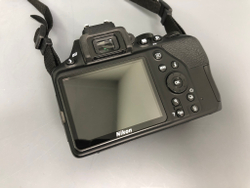 Nikon D3500 + 18-55mm 3.5-5.6G VR 32.900 кадров