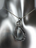 Комплект бижутерии. Набор колье с серьгами "Юнона"