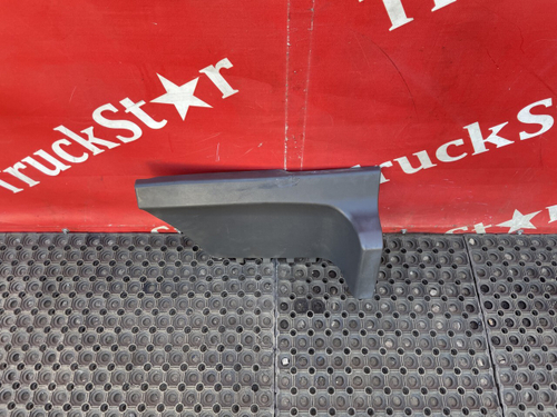 Накладка на подножку левая