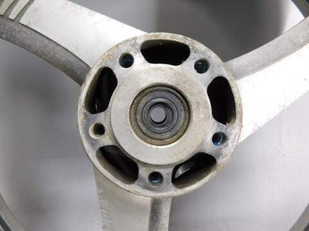 колесо переднее Suzuki Desperado 400 VK52A