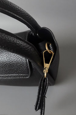 Женская сумка-клатч из натуральной кожи QOZA черный