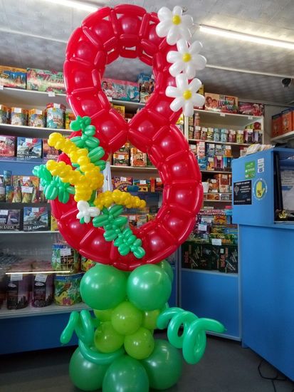 Фигура из шаров на 8 марта №3