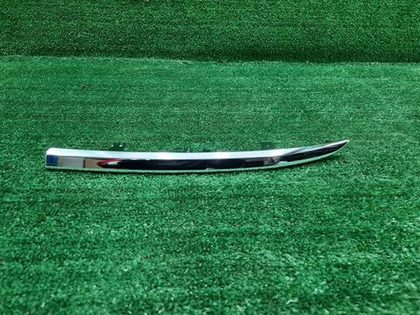 Молдинг решетки радиатора Honda Cr-v 4 (11-15)