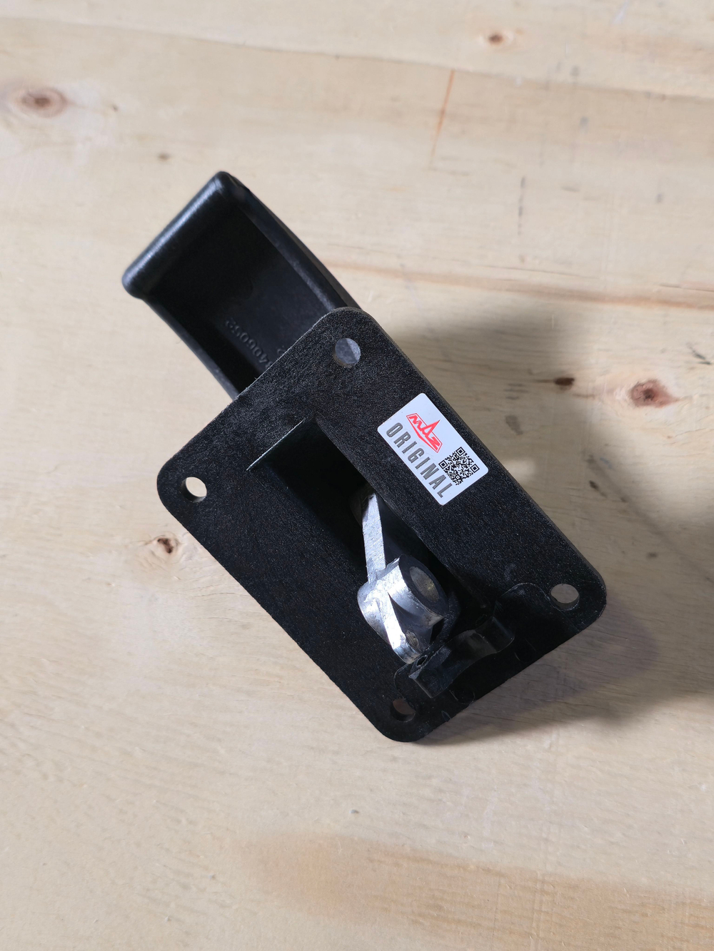 Привод МАЗ-6430, 5440 замка капота ОАО МАЗ