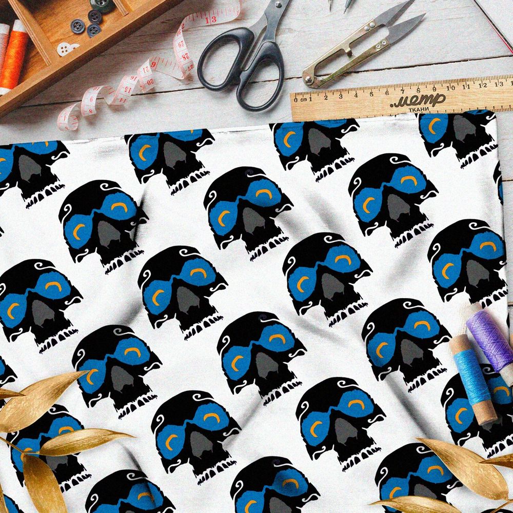 Ткань таффета сахарные черепа на белом фоне