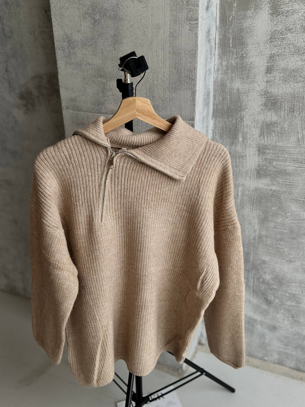 Свитер жен. 935 тм.беж.