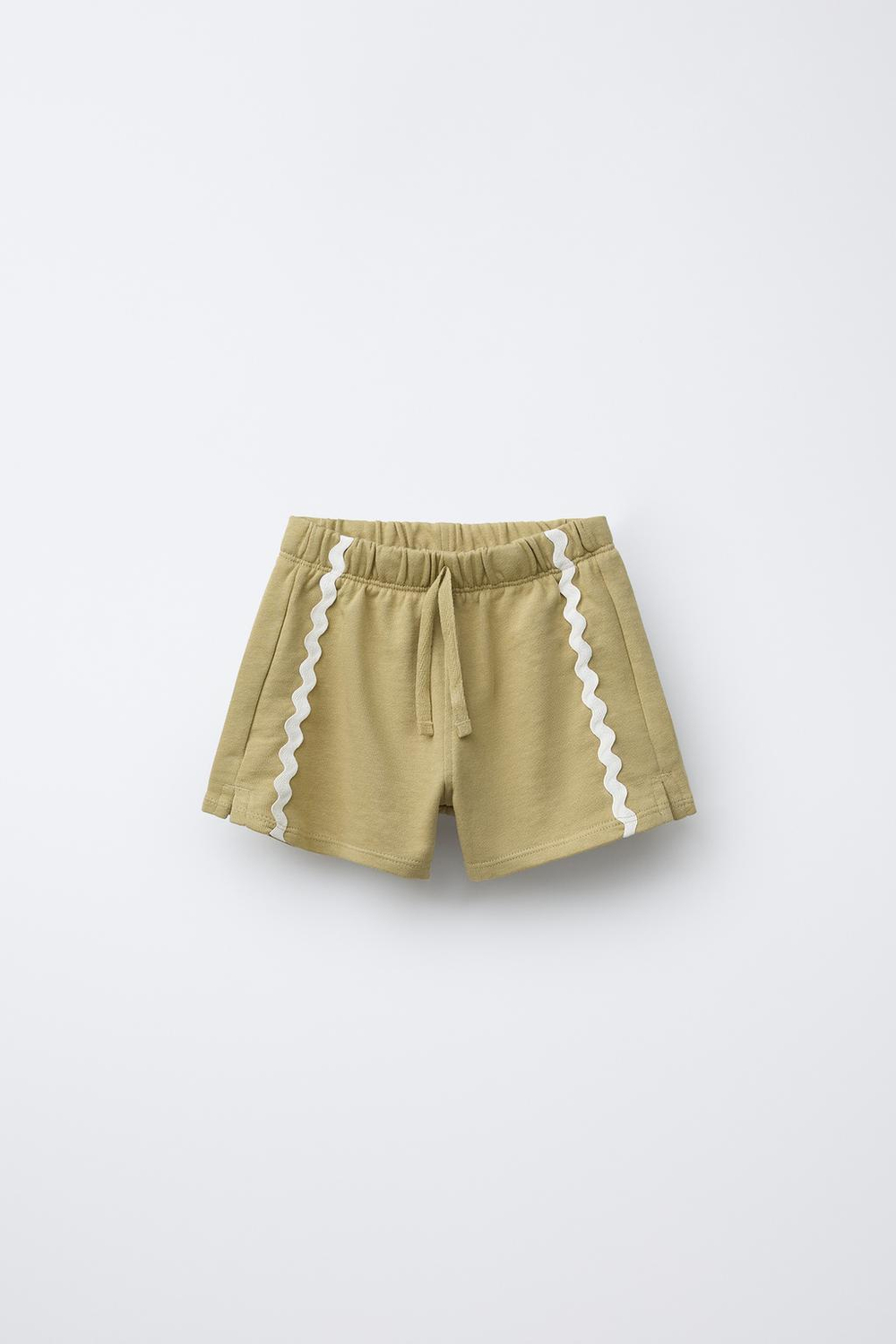 ZARA ШОРТЫ ИЗ МЯГКОЙ ТКАНИ С ВОЛНИСТЫМИ ДЕТАЛЯМИ, ЦВЕТ ОЛИВКОВОГО МАСЛА