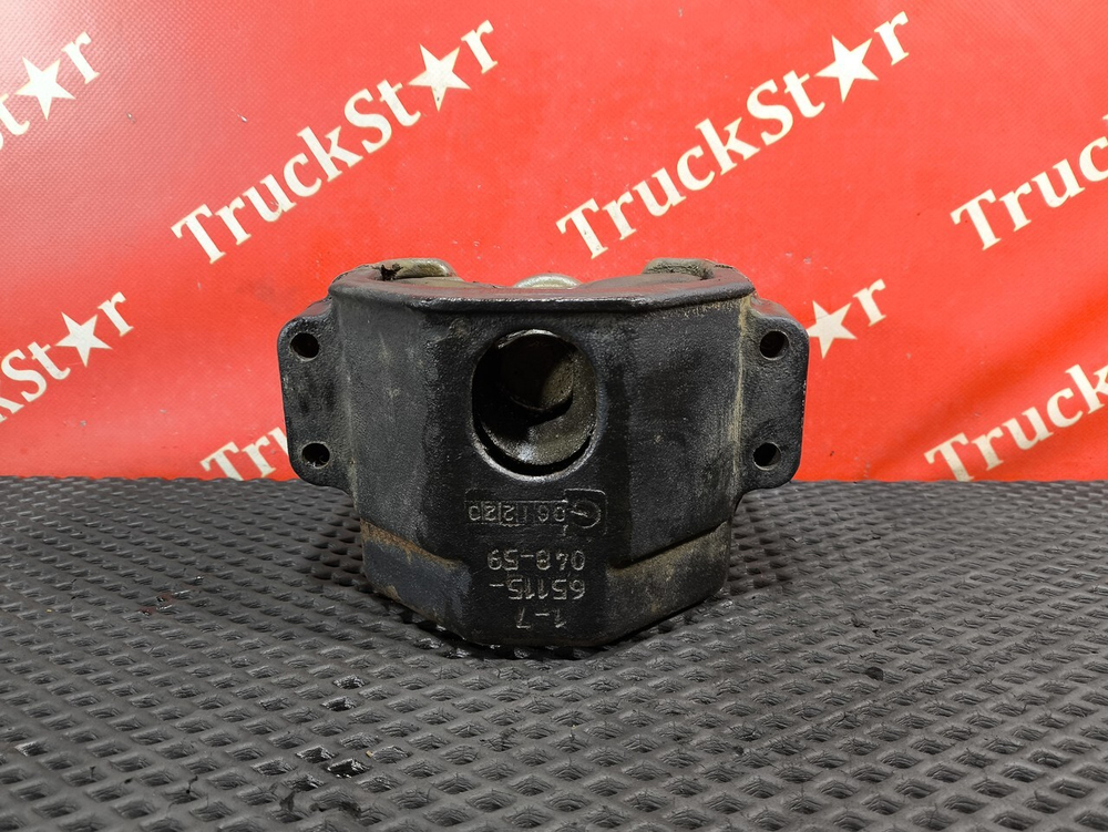 Подушка двигателя задняя 2020г.