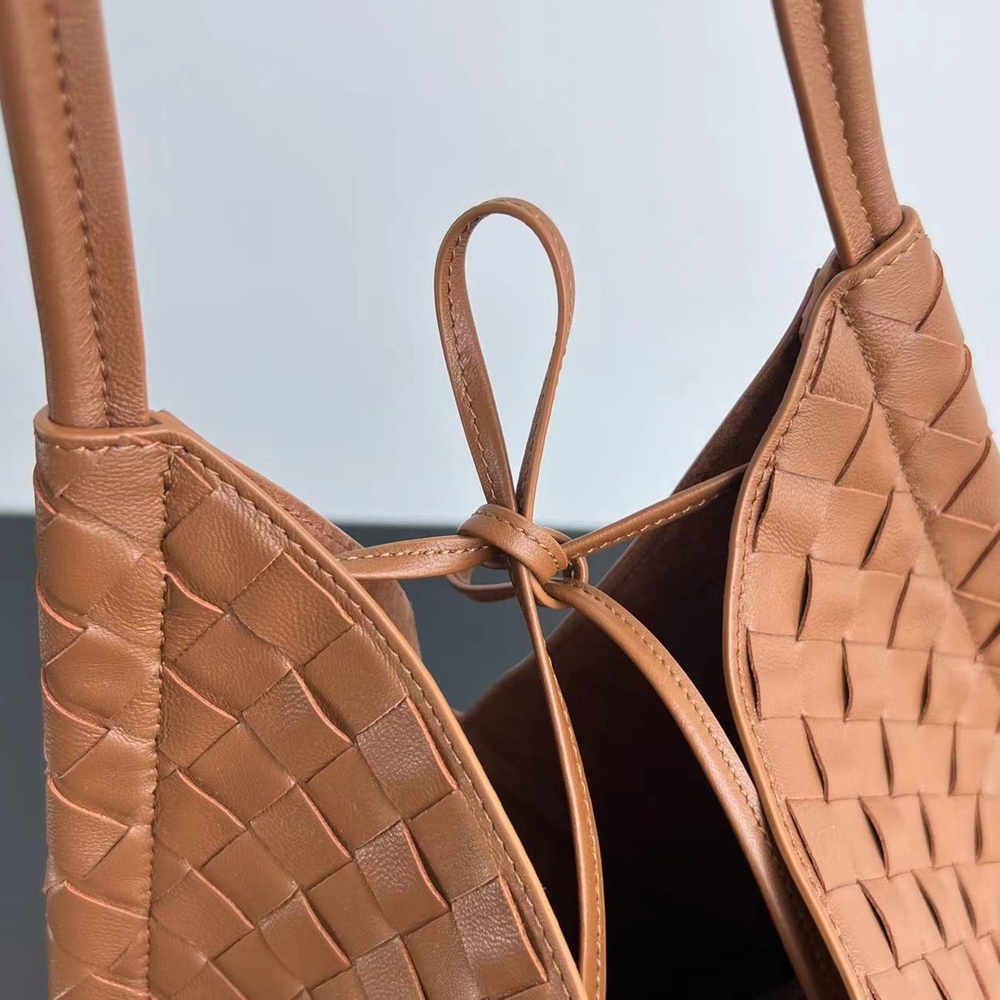 Bottega Veneta Medium Solstice 44 cm