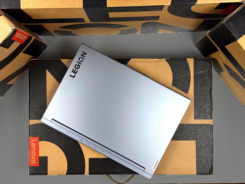 Игровой Ноутбук Lenovo Legion Slim 5 RTX 4070/ Ryzen 7 7735HS/16Gb/1Tb/2.5K/165Hz/Win11