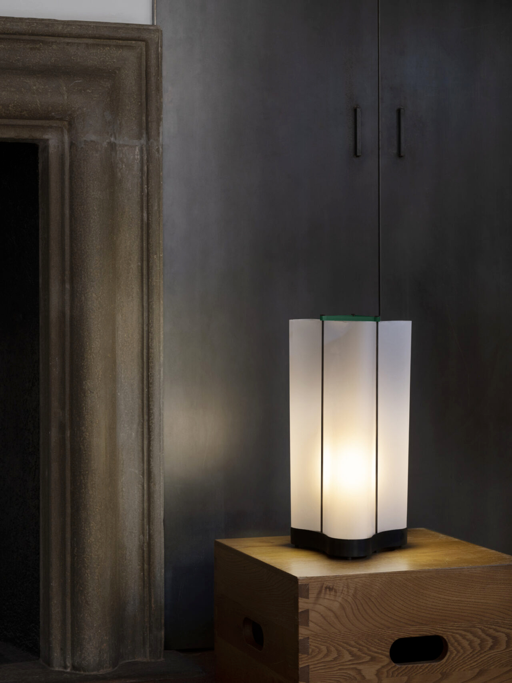 Настольная лампа Nemo LAMPE CABANON