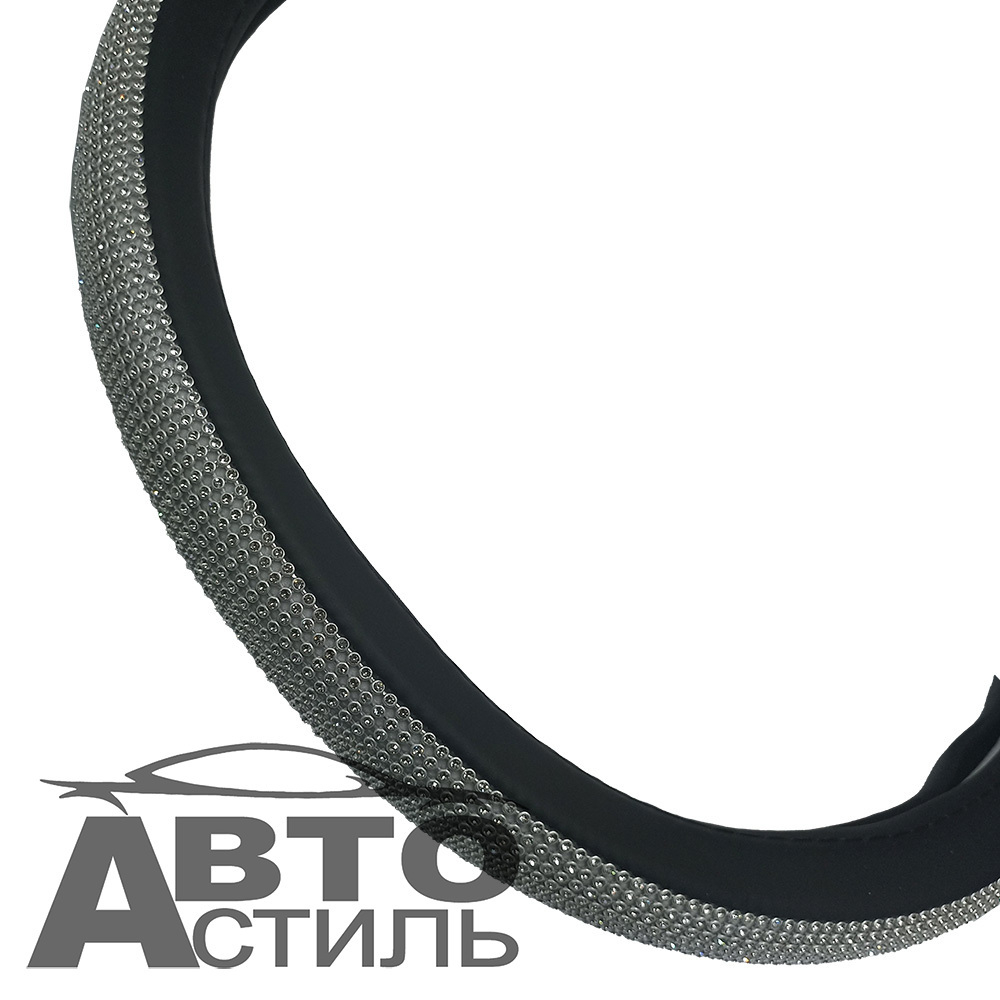 Оплетка на руль круглая Coolpart DIAMOND 50  (37*38) к/з черный/белый СТРАЗЫ A268BL-WT