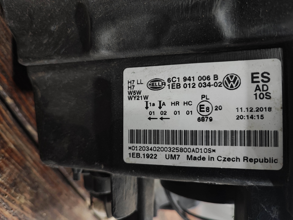 Фара правая галоген Volkswagen Polo 5 15-20 Б/У Оригинал 6C1941006B