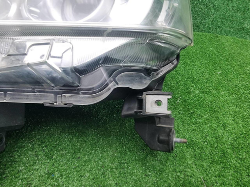 Фара левая Nissan X-Trail Т31 (2010-2015) ксенон