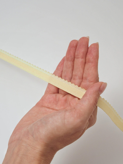 Резинка отделочная сливочное масло ажурная ширина 12 мм с учетом фестона