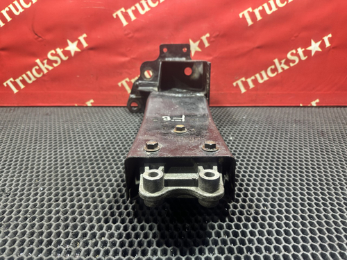 Кронштейн корпуса подножки правый 2023г.