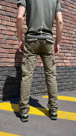 Брюки Admitted & Feeling олива