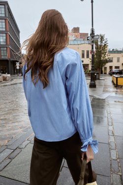 ZARA РУБАШКА ИЗ ПОПЛИНА С ЗАВЯЗКАМИ, СИНИЙ/БЕЛЫЙ