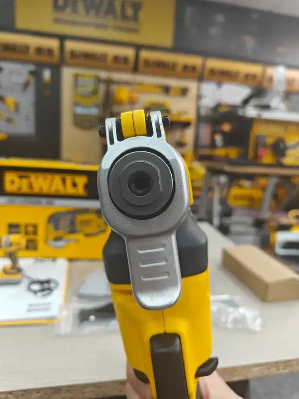 Аккумуляторный реноватор DEWALT DCS356, 18 В, 20000 кол/мин, без АКБ и ЗУ