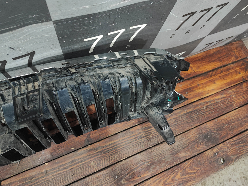 Решетка радиатора Geely Monjaro 21-нв Б/У Оригинал 6608162198