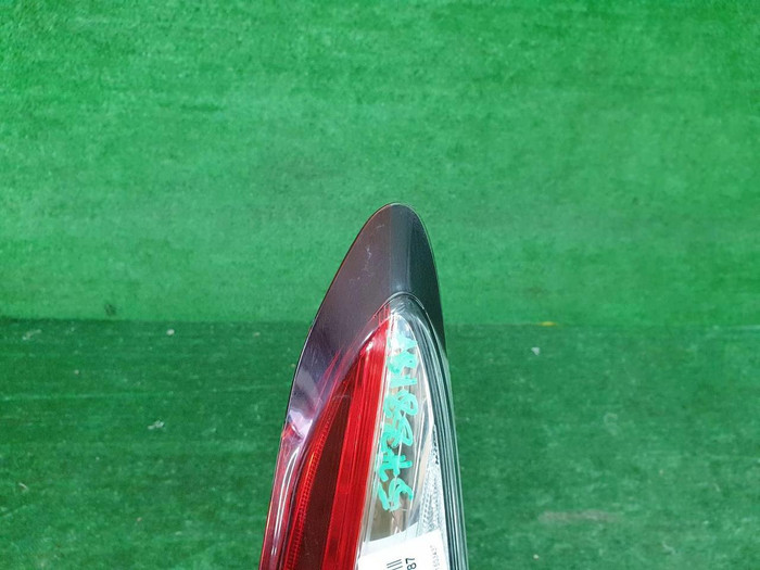 Фонарь правый внеш Toyota Camry xv70 17-нв галоген