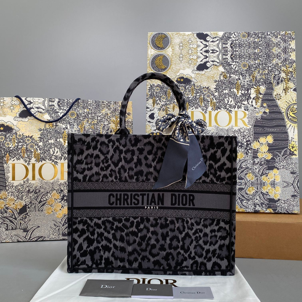 Christian Dior Book Tote 42 cm