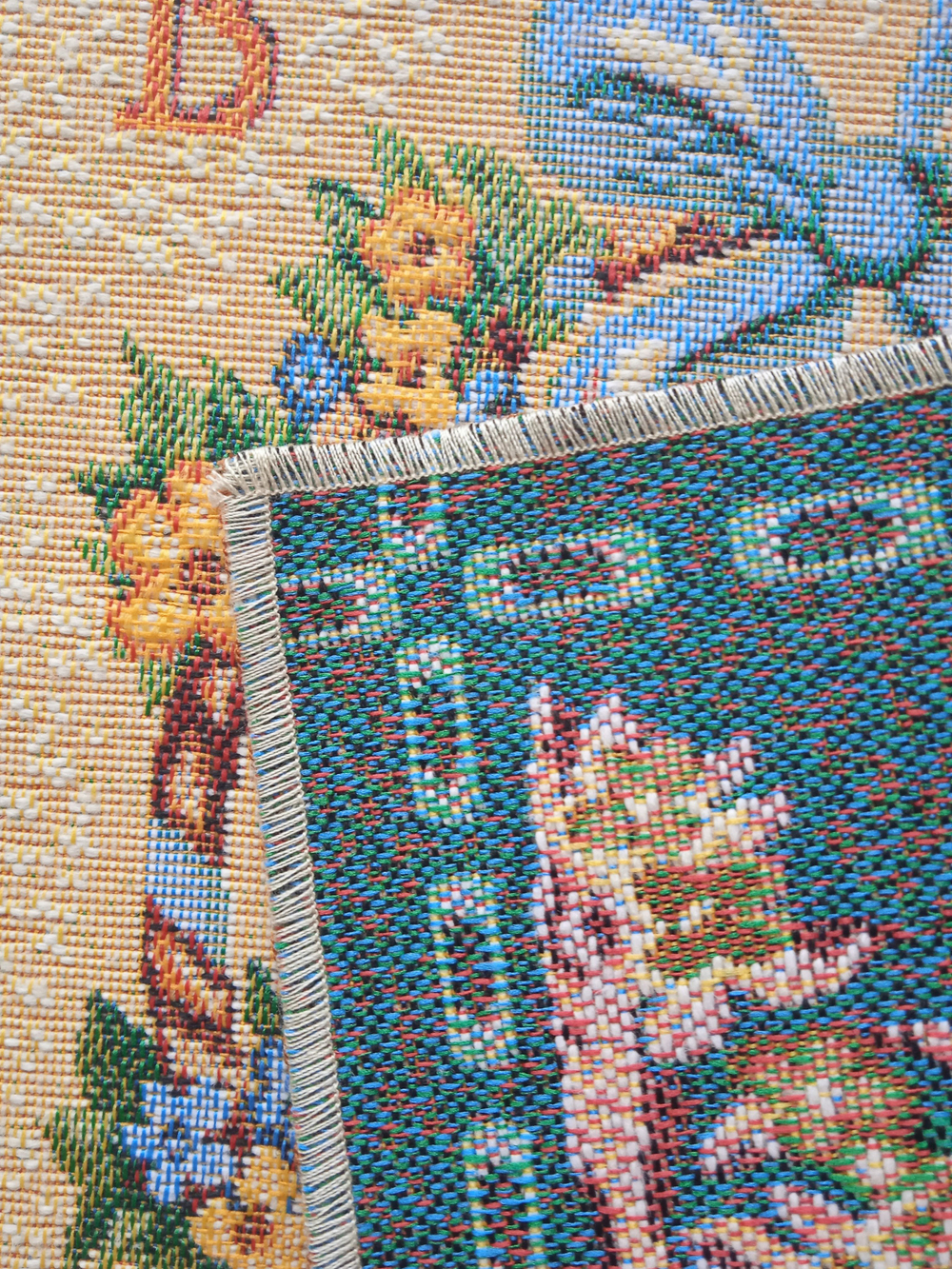 Декоративная сервировочная салфетка из гобелена  Пасхальная корзина (32*32)